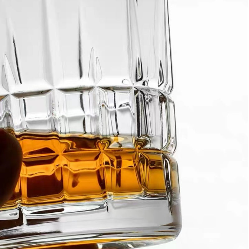Extravagant Handmade Noble Glass Bottle Crystal Whiskey Glass