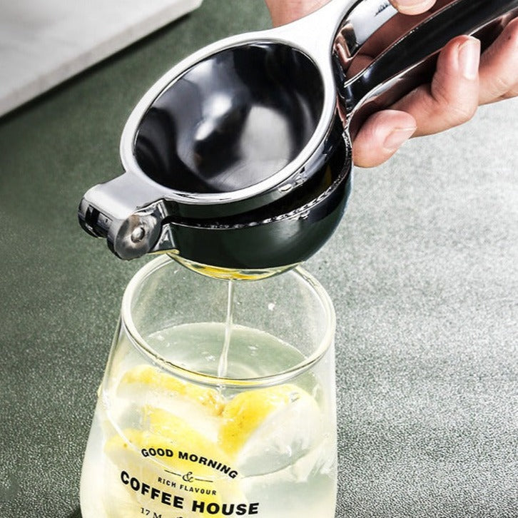 Stainless Steel Lemon Squeeze with Non-Slip Silicone Handle, Large Capacity Orange Citrus Manual Juicer