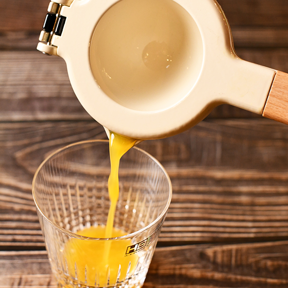 Aluminum Alloy Orange Manual Juicer with Wooden Handle Multi-Function Lemon Extruder Press Easy to Clean