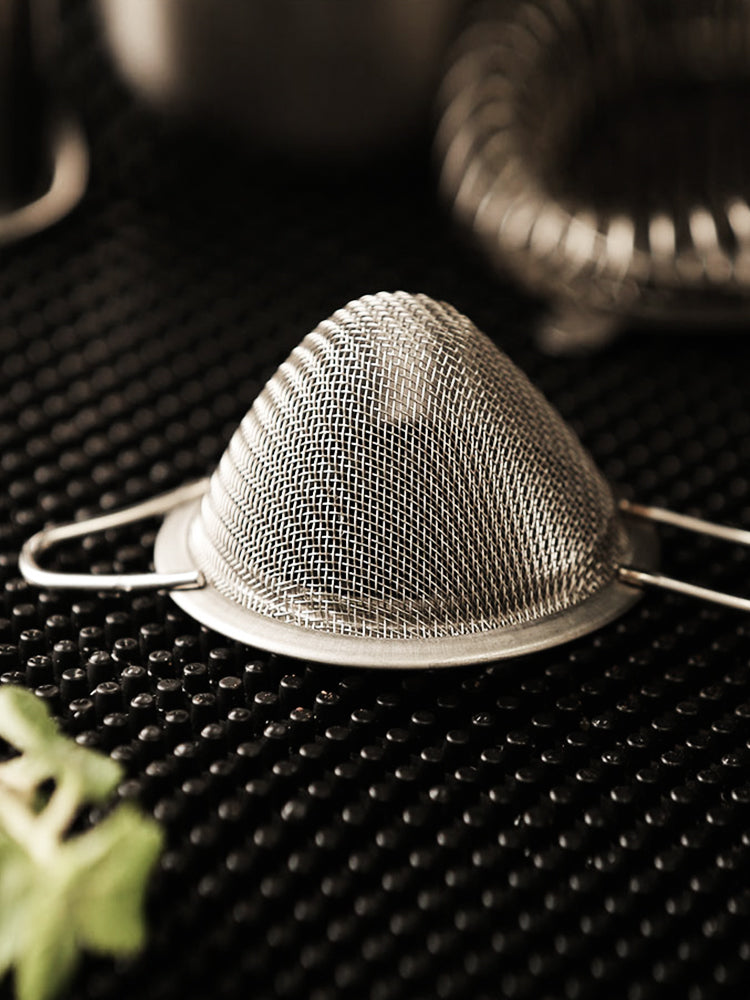 Stainless Steel Bar Cocktail Strainer - 9"/23cm Fine Mesh Strainer Conical Food Strainer with Handle