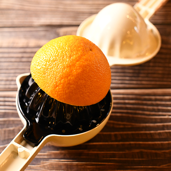 Aluminum Alloy Orange Manual Juicer with Wooden Handle Multi-Function Lemon Extruder Press Easy to Clean